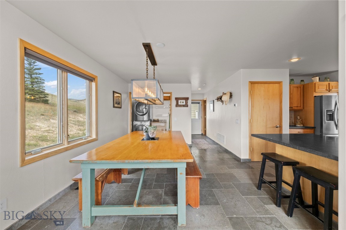 213 Shining Mountains Loop Road Property Photo 9