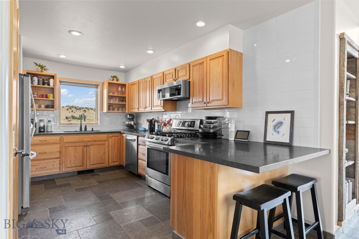 213 Shining Mountains Loop Road Property Photo 12
