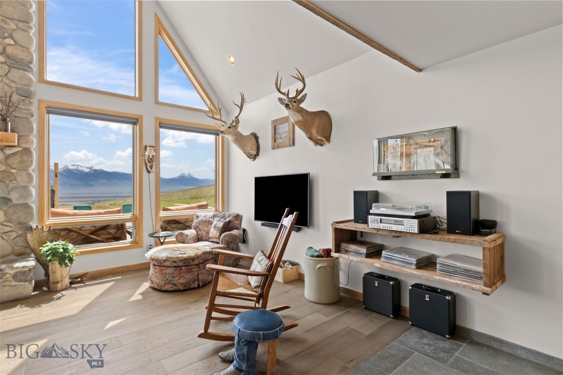213 Shining Mountains Loop Road Property Photo 17