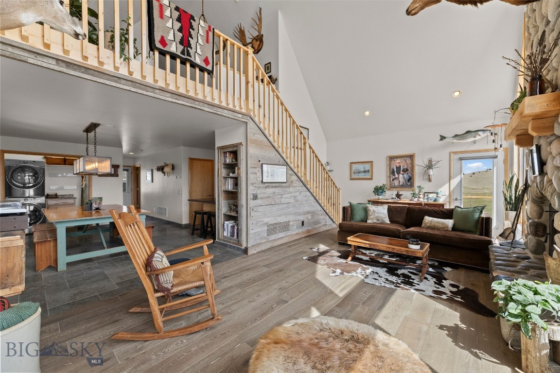 213 Shining Mountains Loop Road Property Photo 20