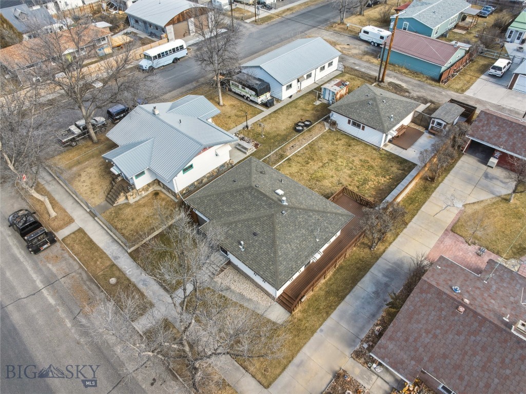 505 3rd Avenue E Property Photo 12