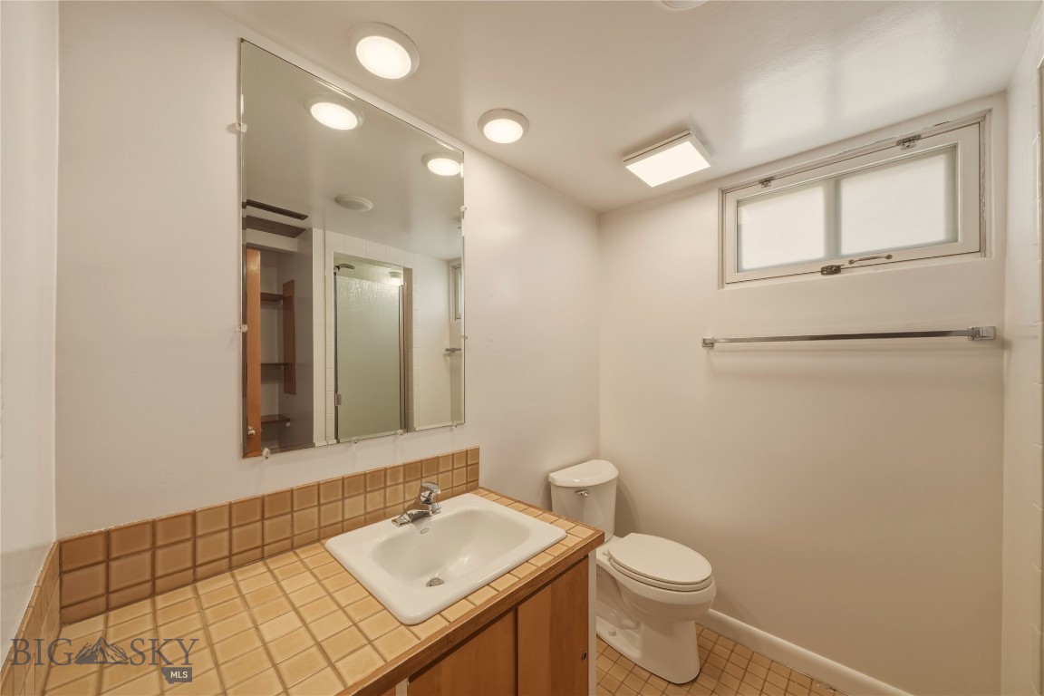 505 3rd Avenue E Property Photo 21