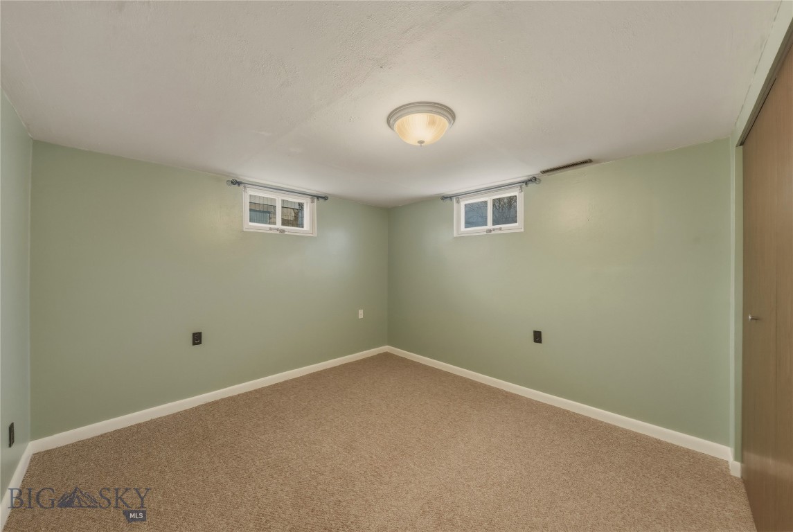 505 3rd Avenue E Property Photo 22