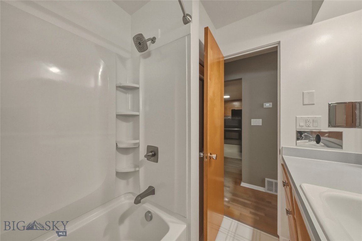 505 3rd Avenue E Property Photo 34