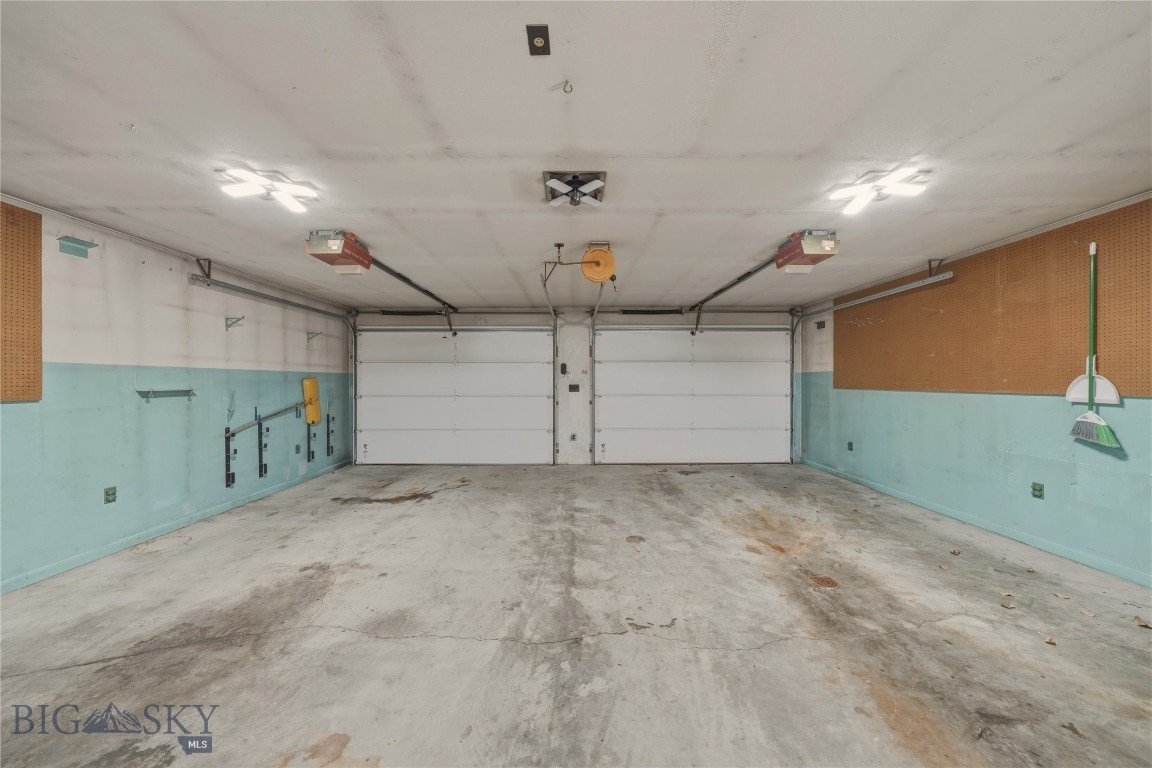 505 3rd Avenue E Property Photo 52