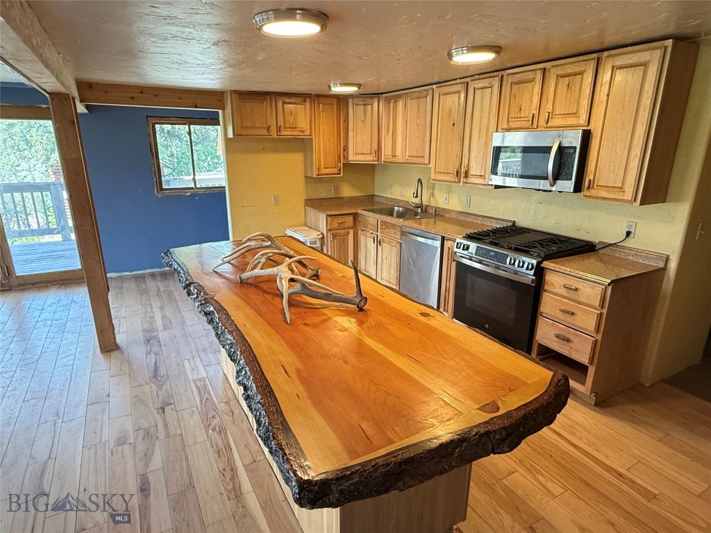 1005 East River Road Property Photo 29