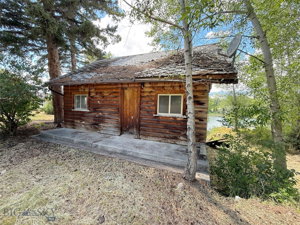 1005 East River Road Property Photo 38