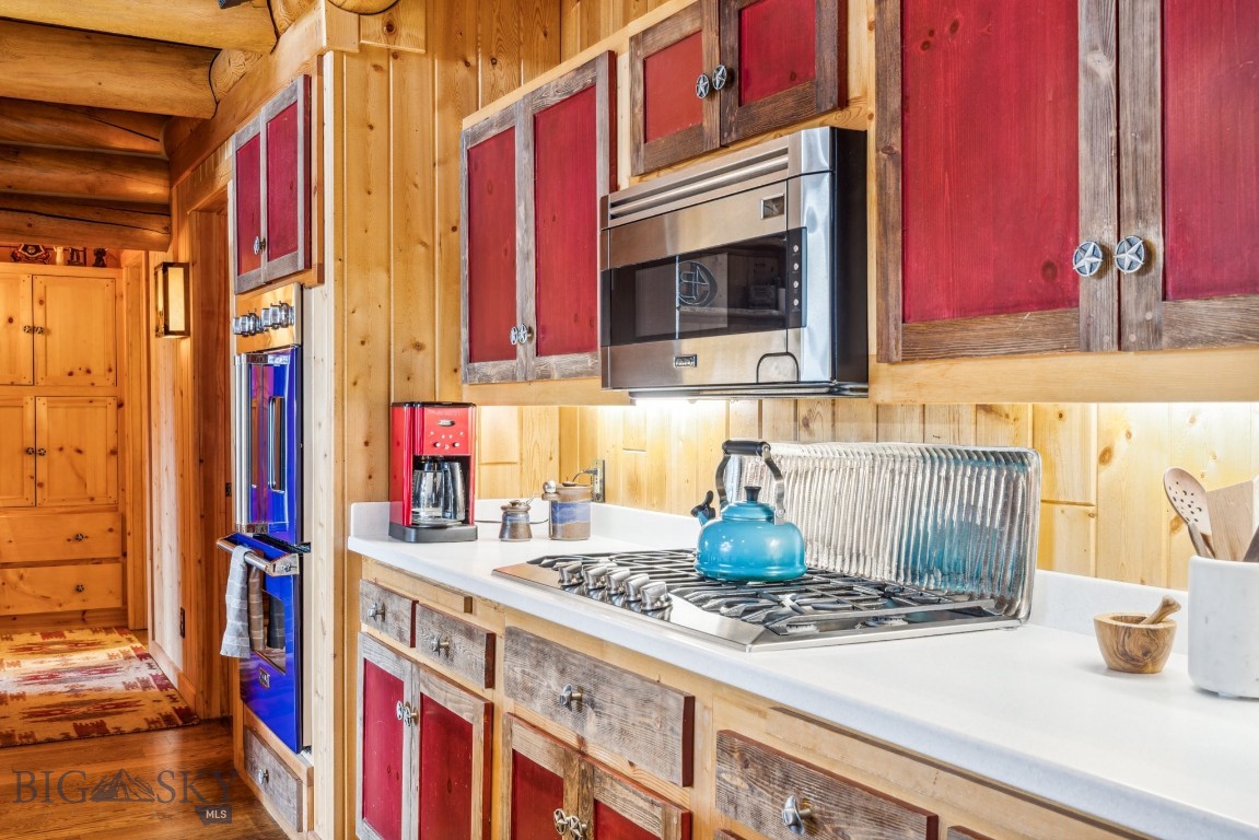 238 Great Gray Hollow Property Photo 16