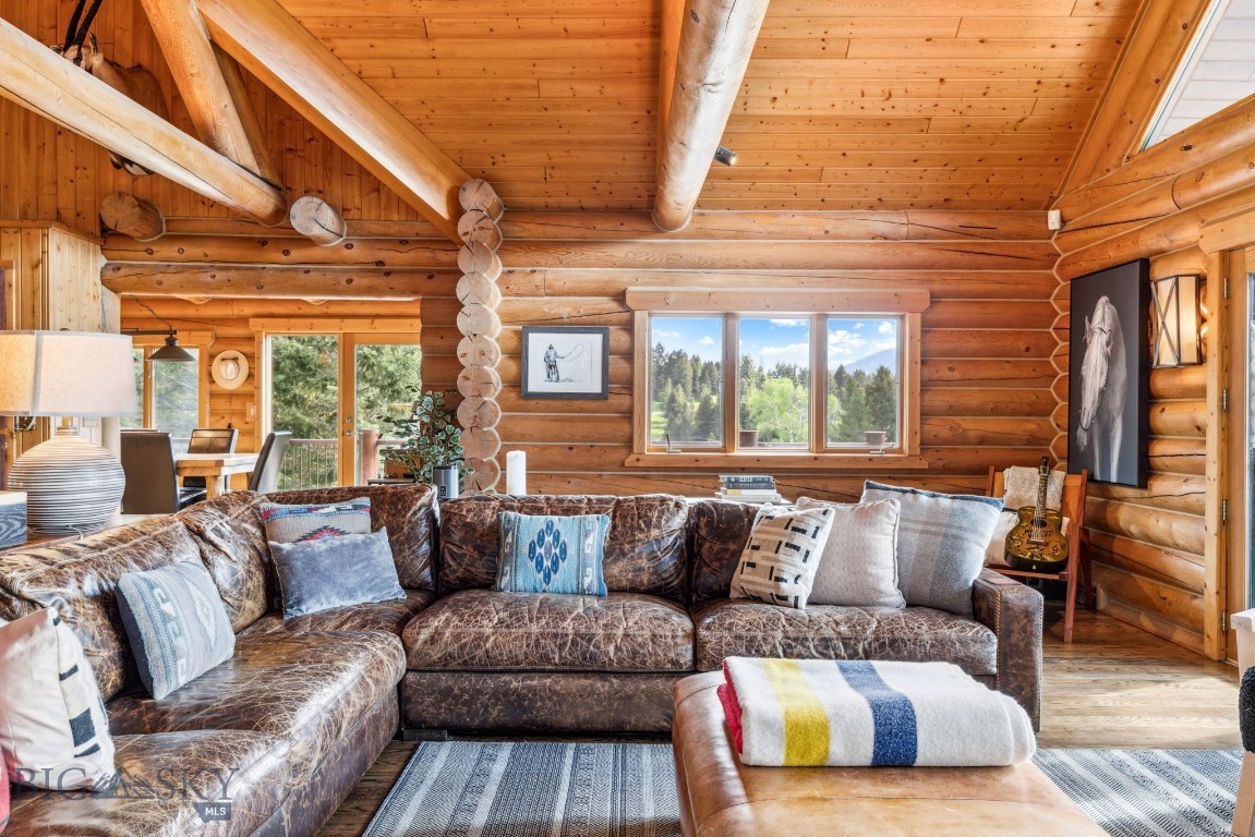 238 Great Gray Hollow Property Photo 17