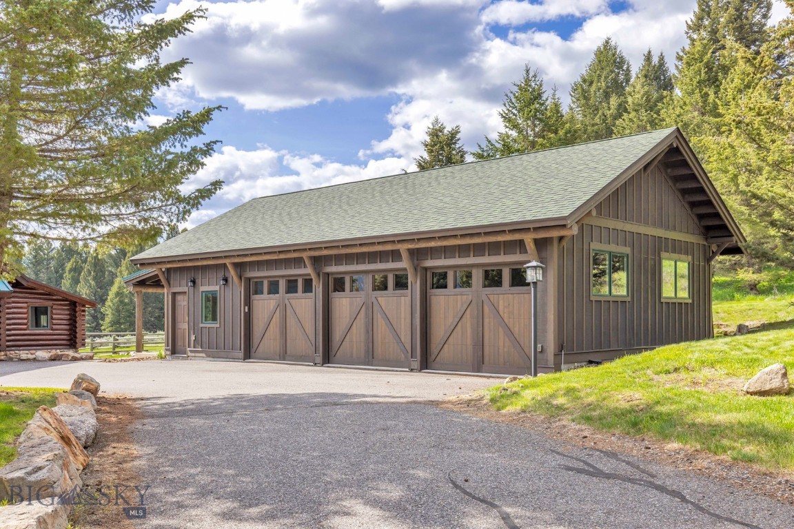 238 Great Gray Hollow Property Photo 47