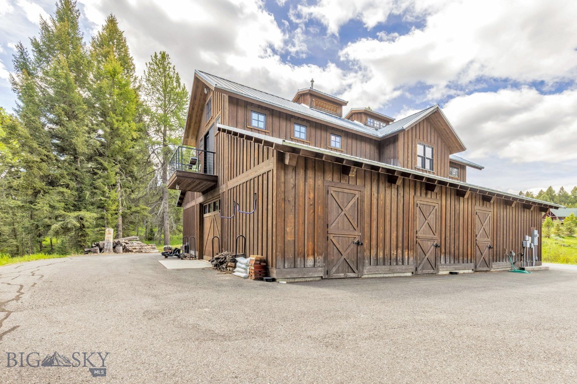 238 Great Gray Hollow Property Photo 54