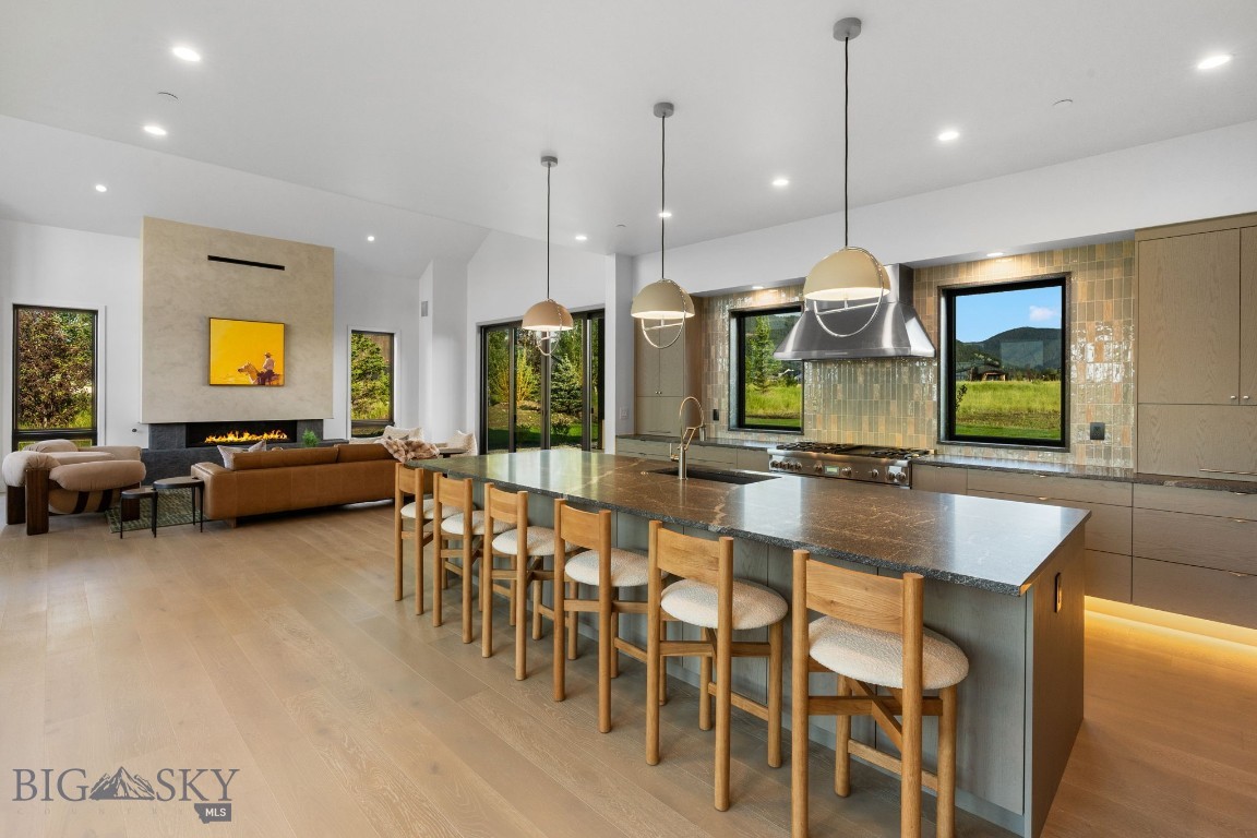 336 Clancy Way Property Photo 11