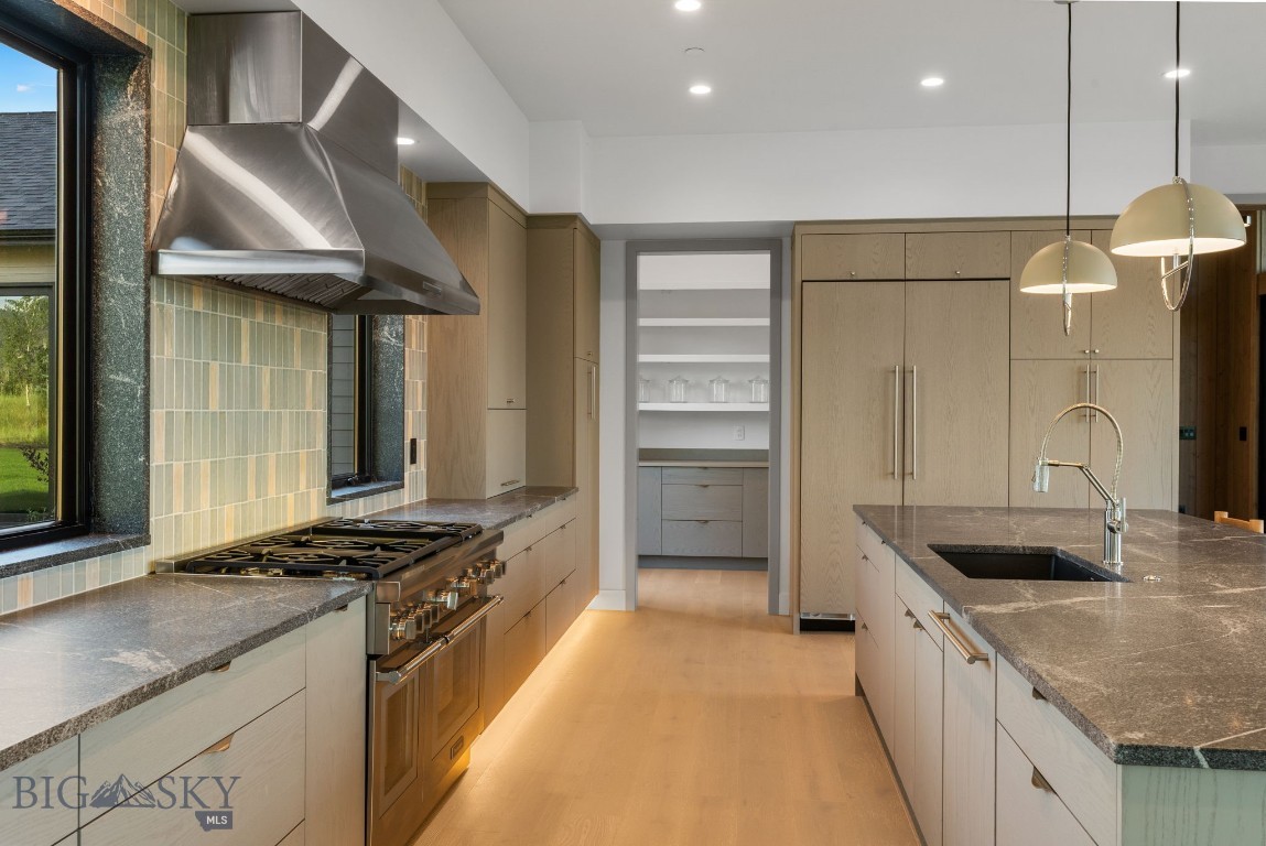 336 Clancy Way Property Photo 15
