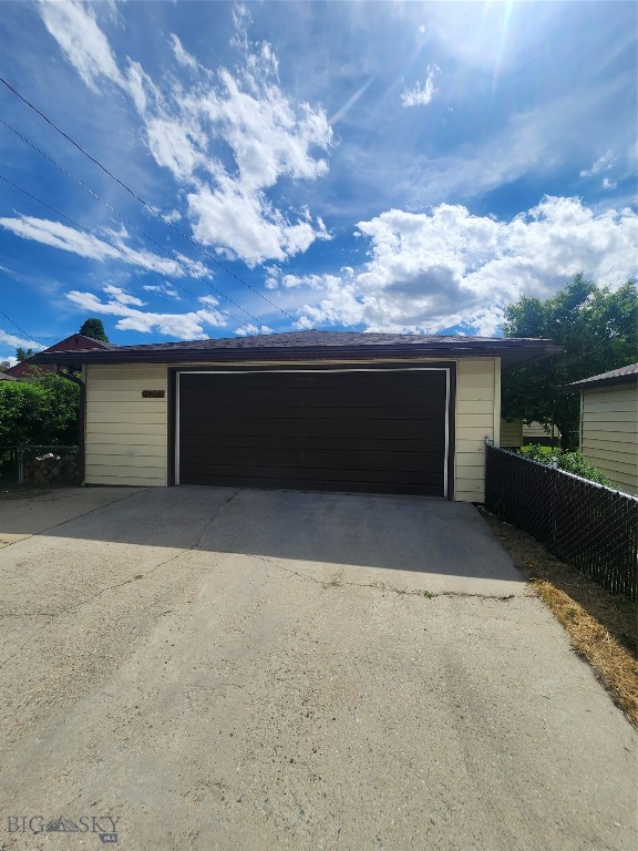 2108 Garfield Property Photo 8