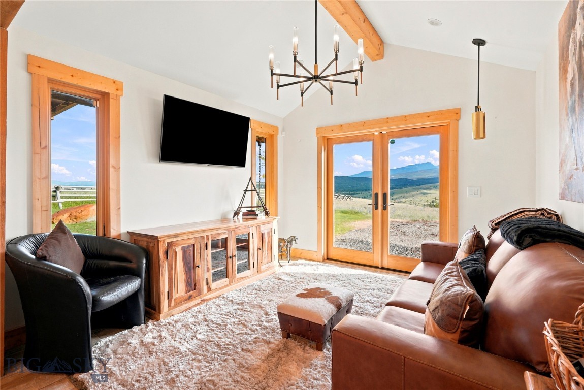 326 Rocky Mountain Way Property Photo 8
