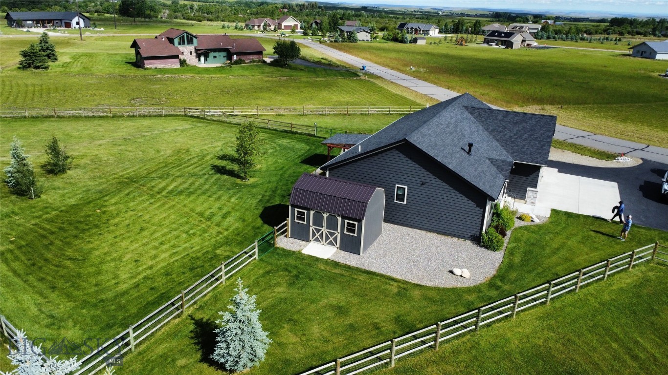25 Meadowlark Property Photo 4