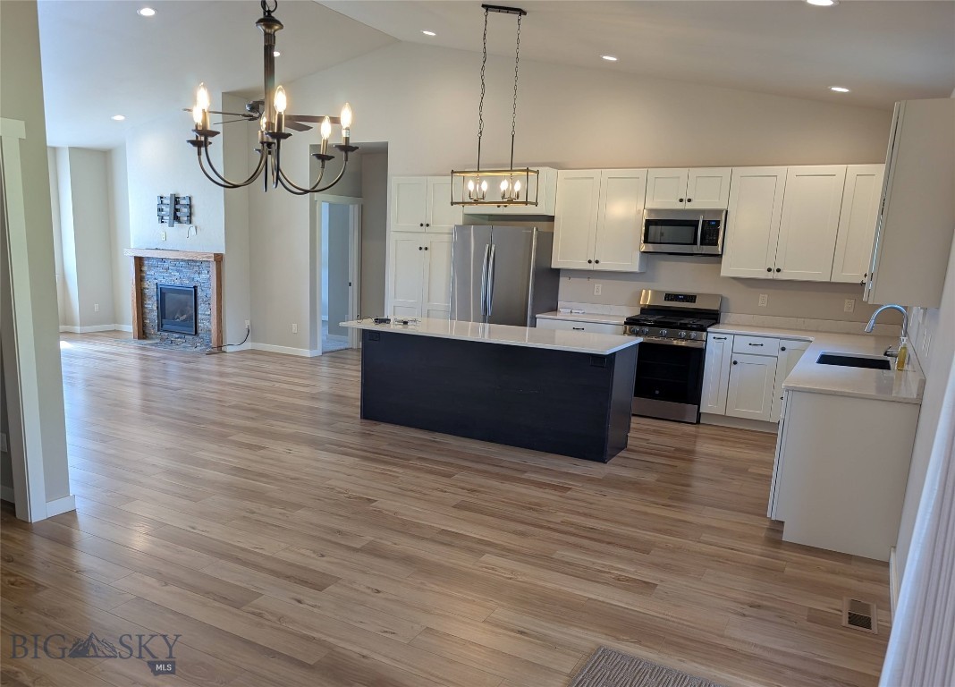 25 Meadowlark Property Photo 6