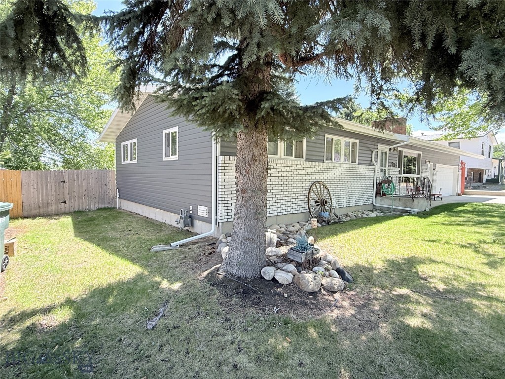 915 Nutter Property Photo 2