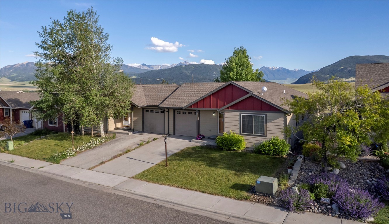 2401 Sun Avenue Property Photo 1