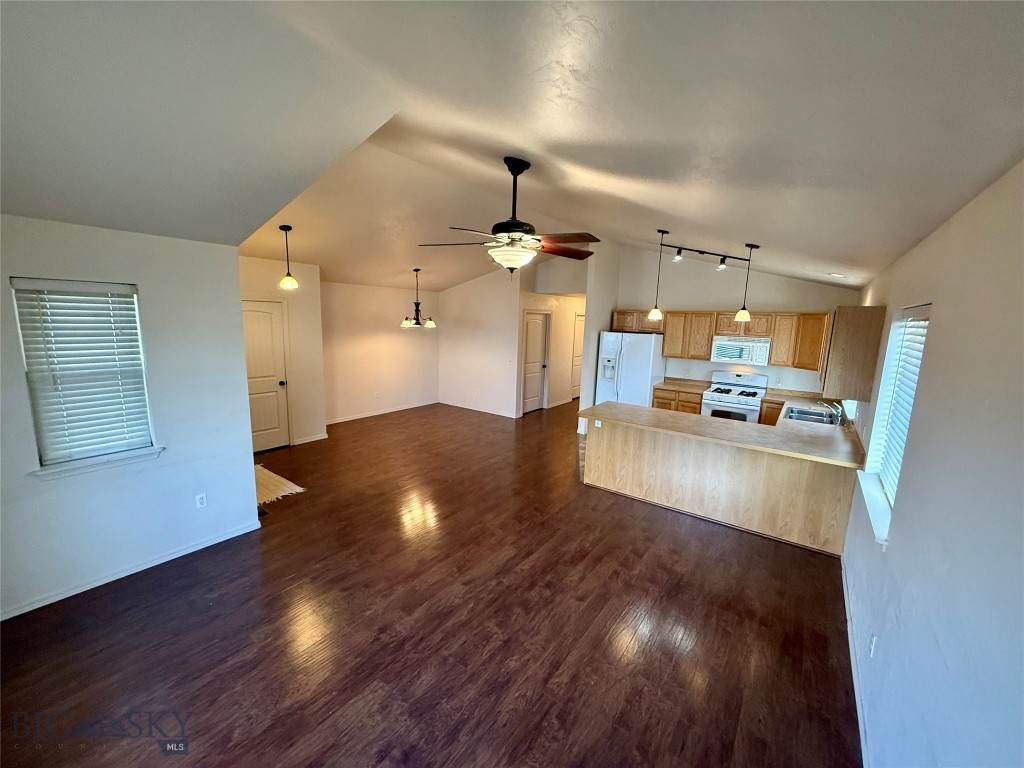 2401 Sun Avenue Property Photo 9