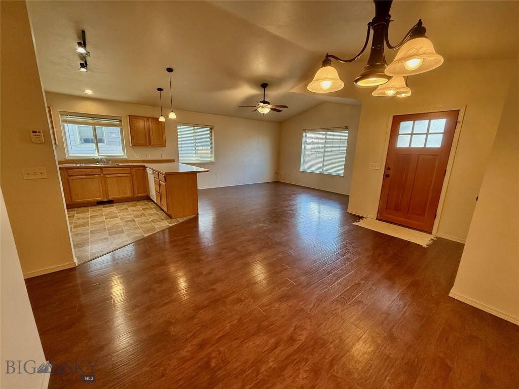 2401 Sun Avenue Property Photo 11