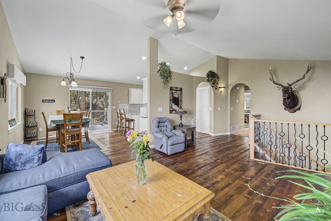 412549 Property Photo 11
