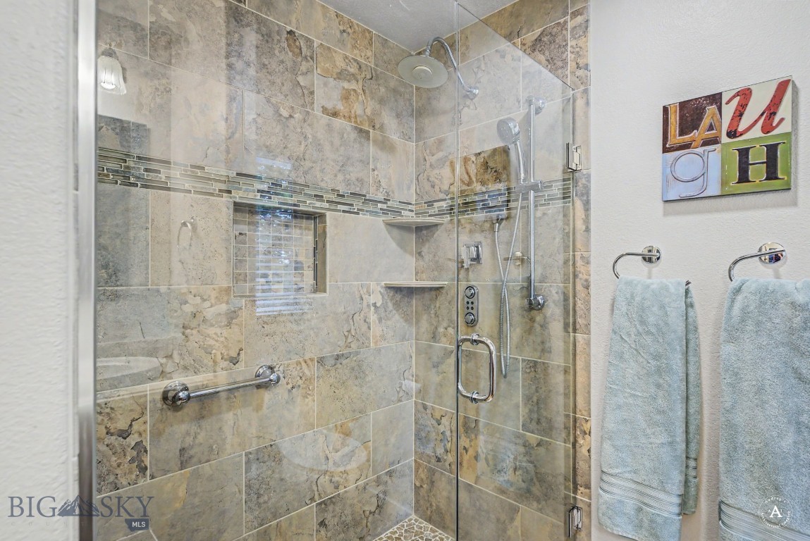 412549 Property Photo 25