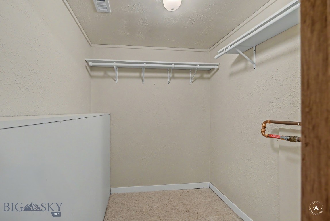 412549 Property Photo 44