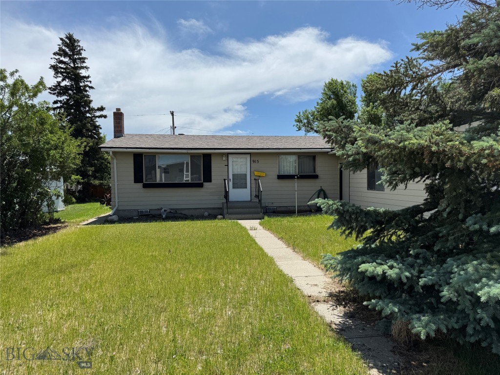 915 E 2nd Property Photo 1