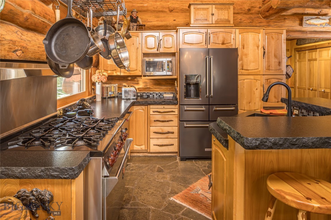48500 Gallatin Road Property Photo 8