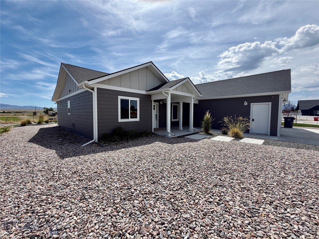 88 Thomas Way Property Photo 3