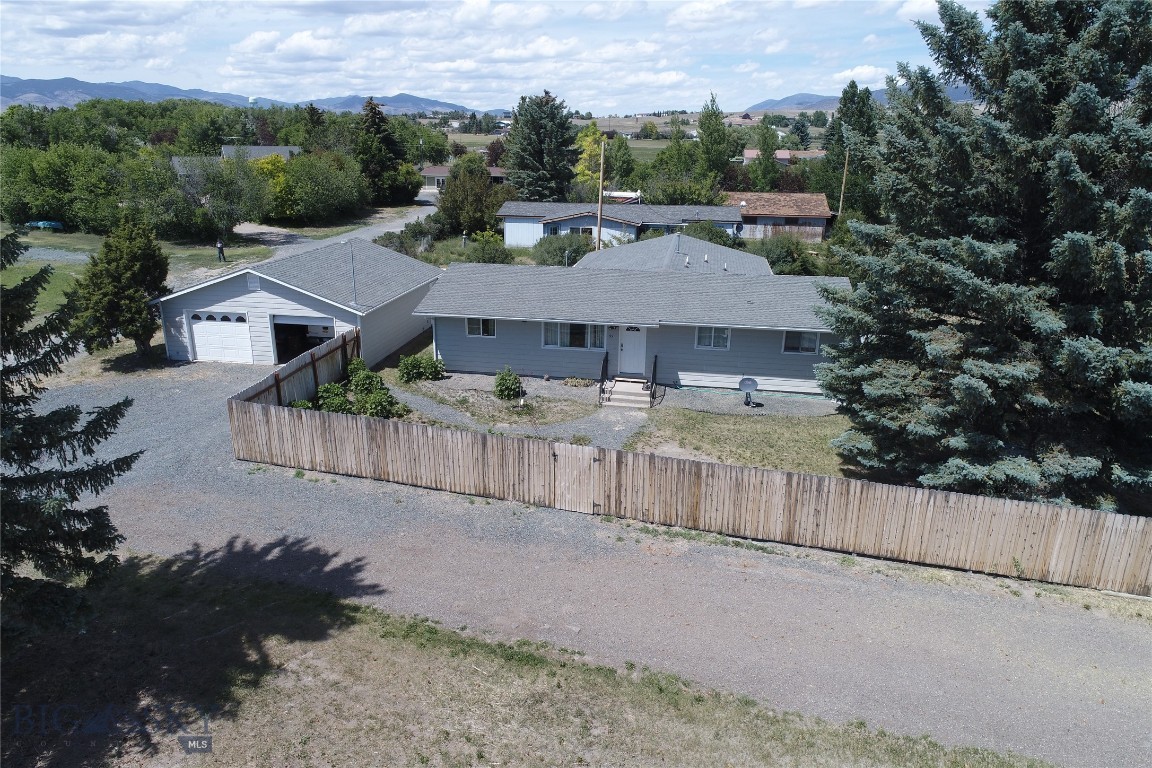95 Mt Highway 2 E Property Photo 1