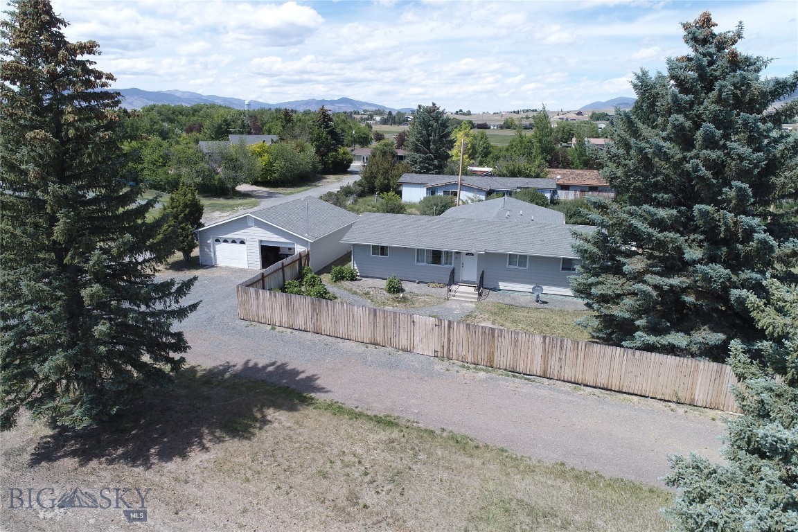 95 Mt Highway 2 E Property Photo 28