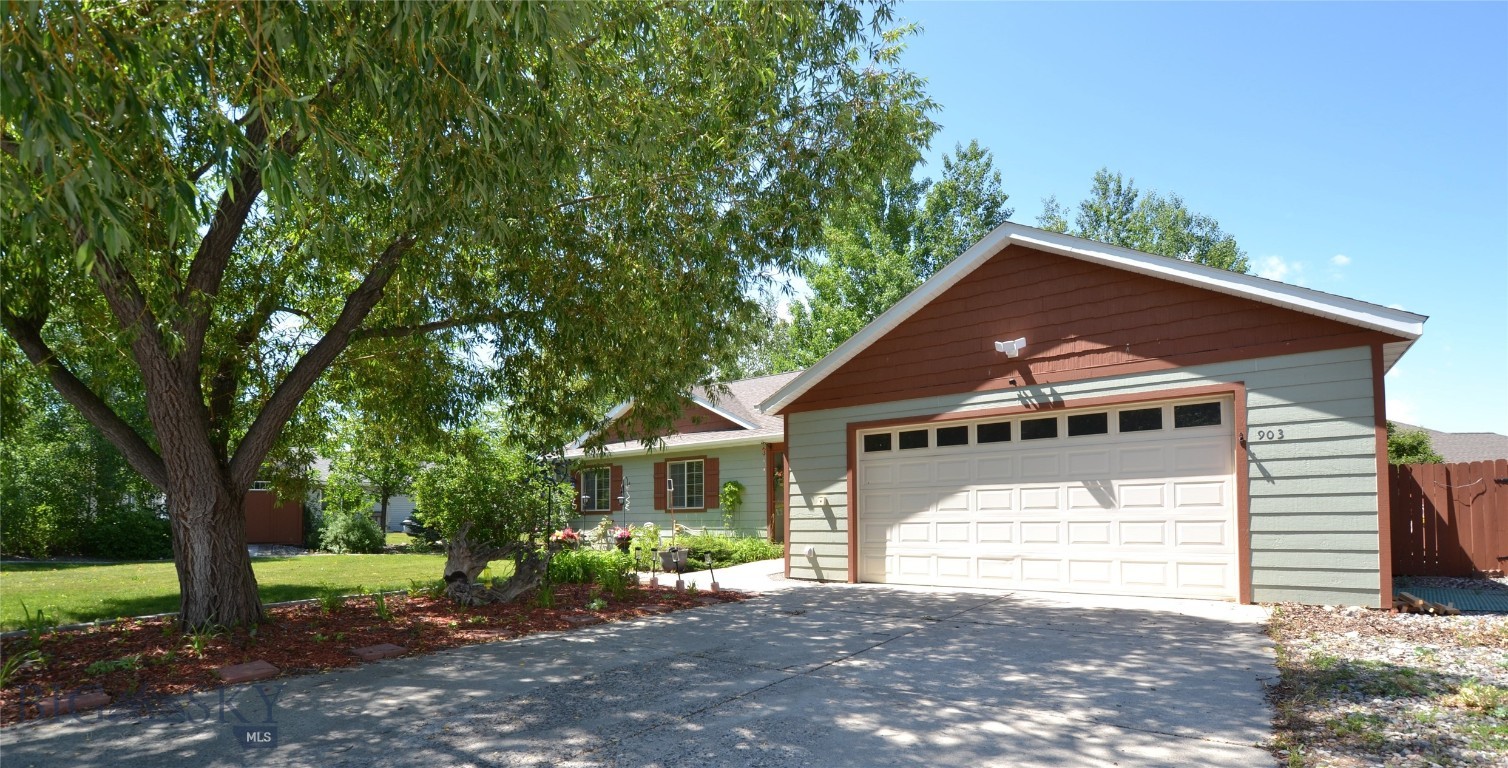 903 Kermit Court Property Photo 4