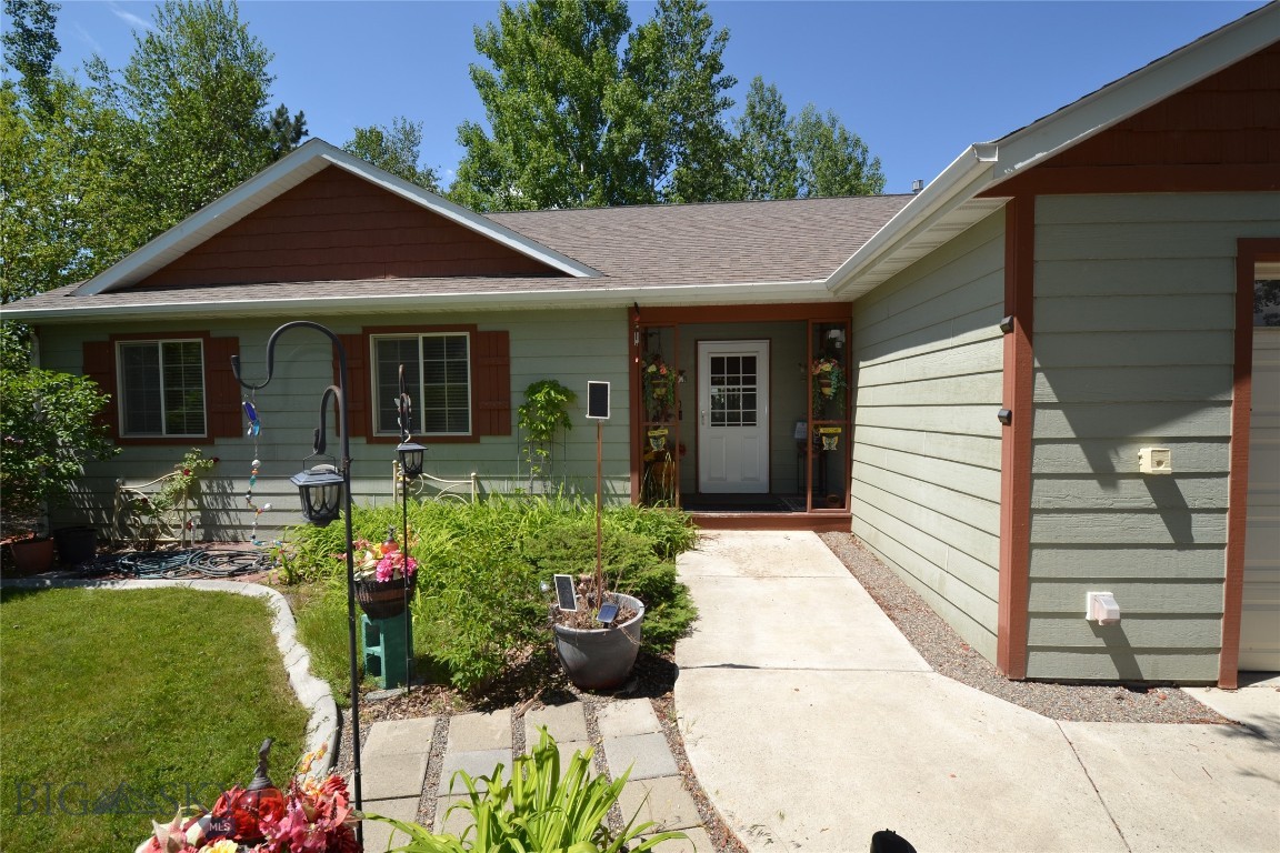 903 Kermit Court Property Photo 8