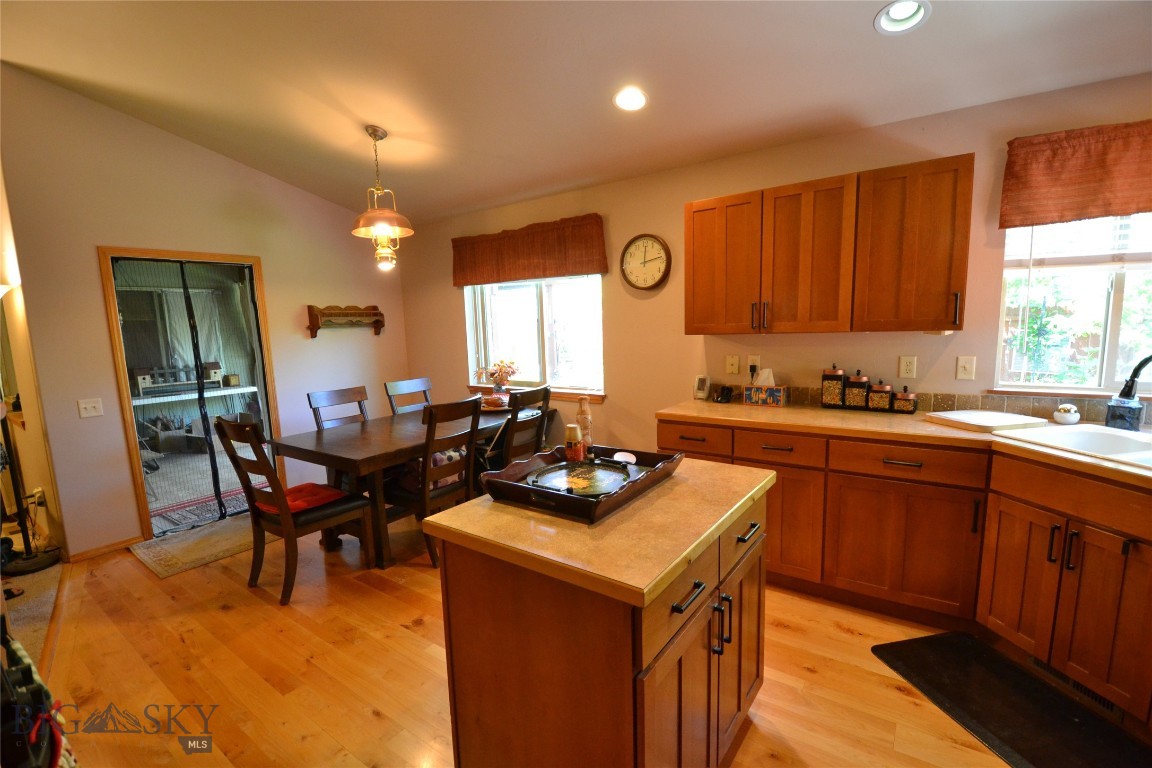 903 Kermit Court Property Photo 18