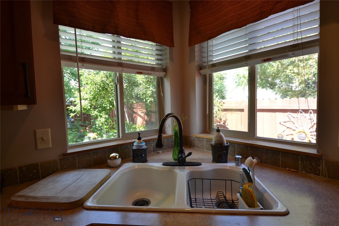 903 Kermit Court Property Photo 21
