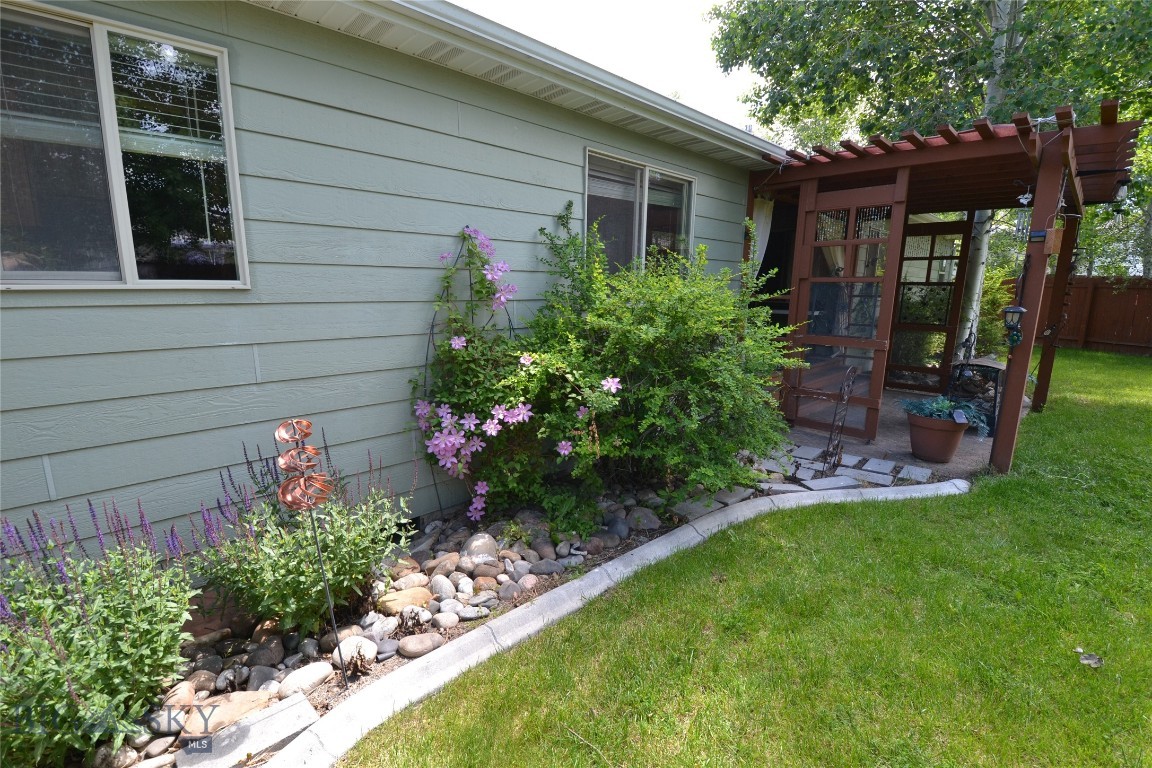 903 Kermit Court Property Photo 39