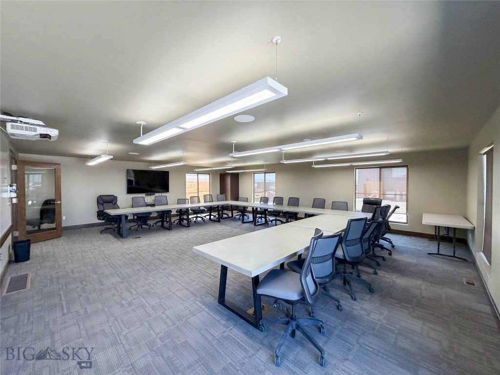 4498 Jackrabbit Lane Bldg 2 Property Photo 4