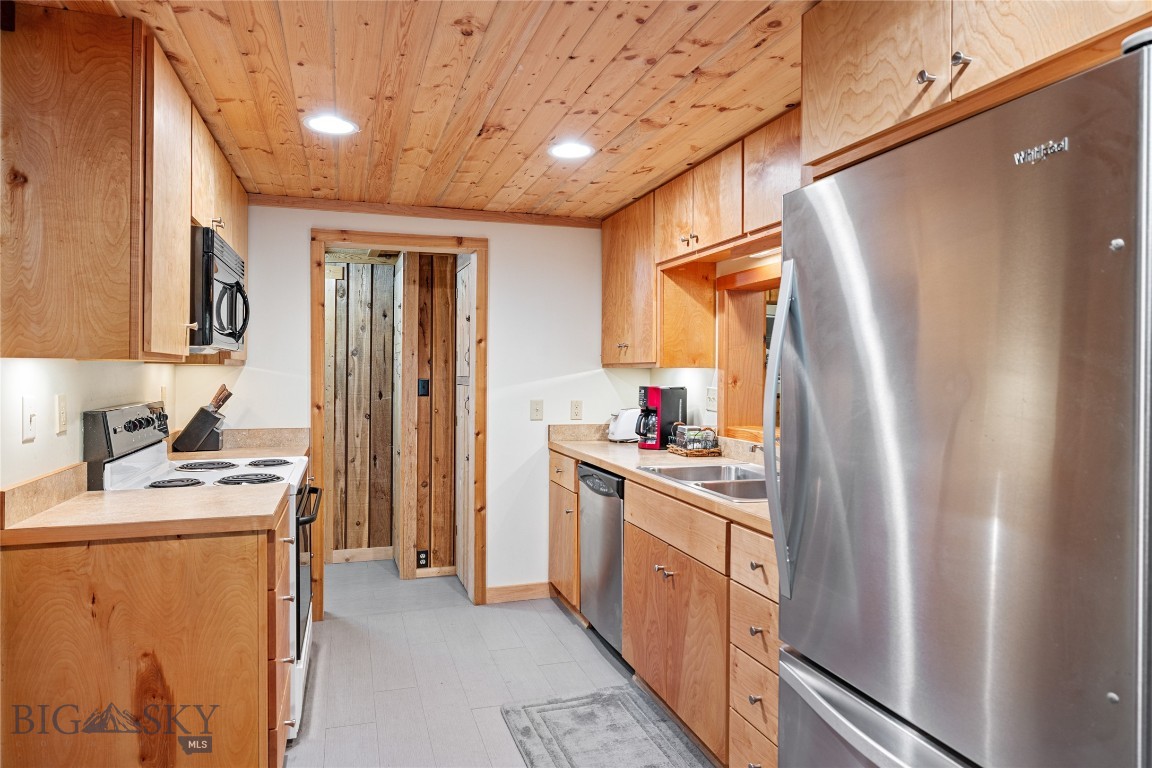 63921 Gallatin Road Property Photo 5