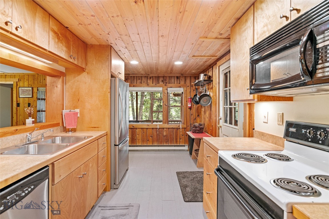63921 Gallatin Road Property Photo 7