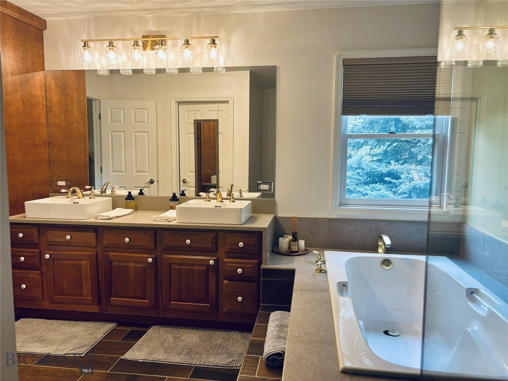 545 Mary Road Property Photo 43