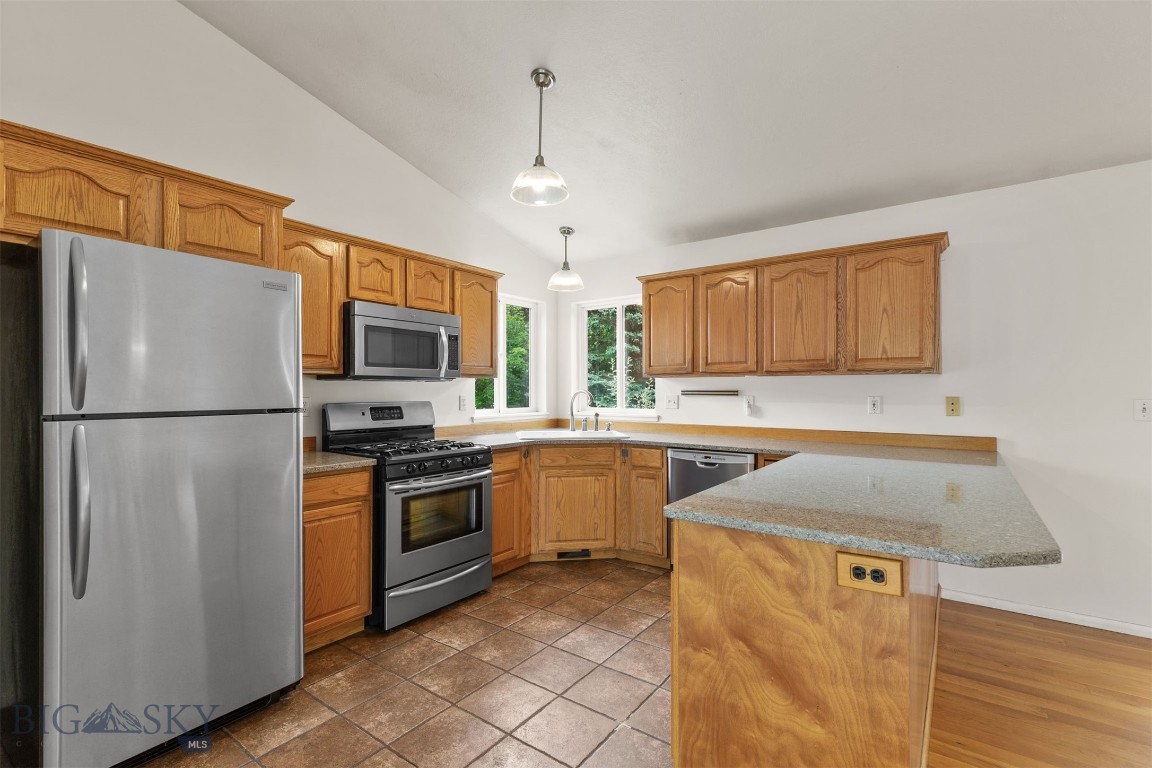 1206 S Pinecrest Drive Property Photo 11