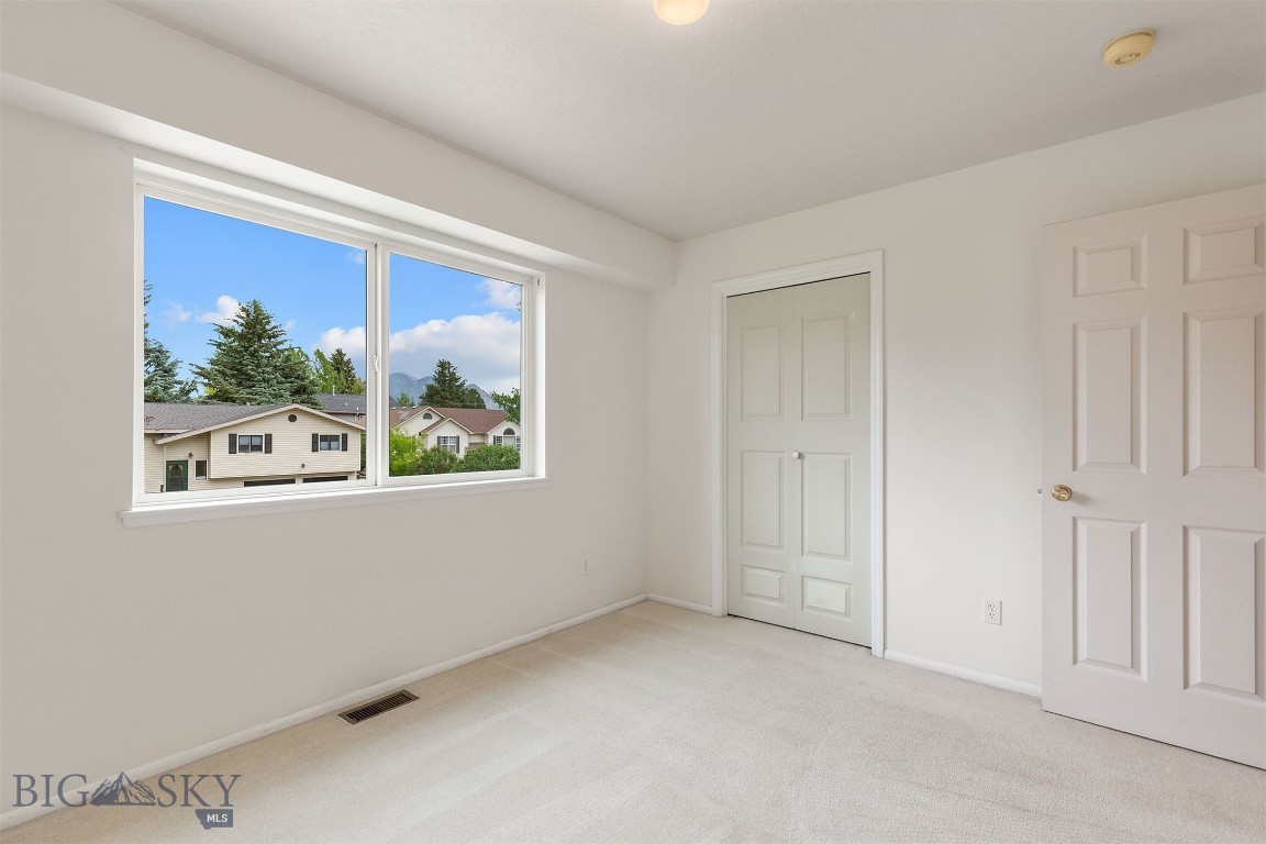 1206 S Pinecrest Drive Property Photo 18