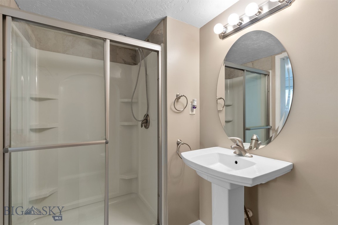 1206 S Pinecrest Drive Property Photo 28
