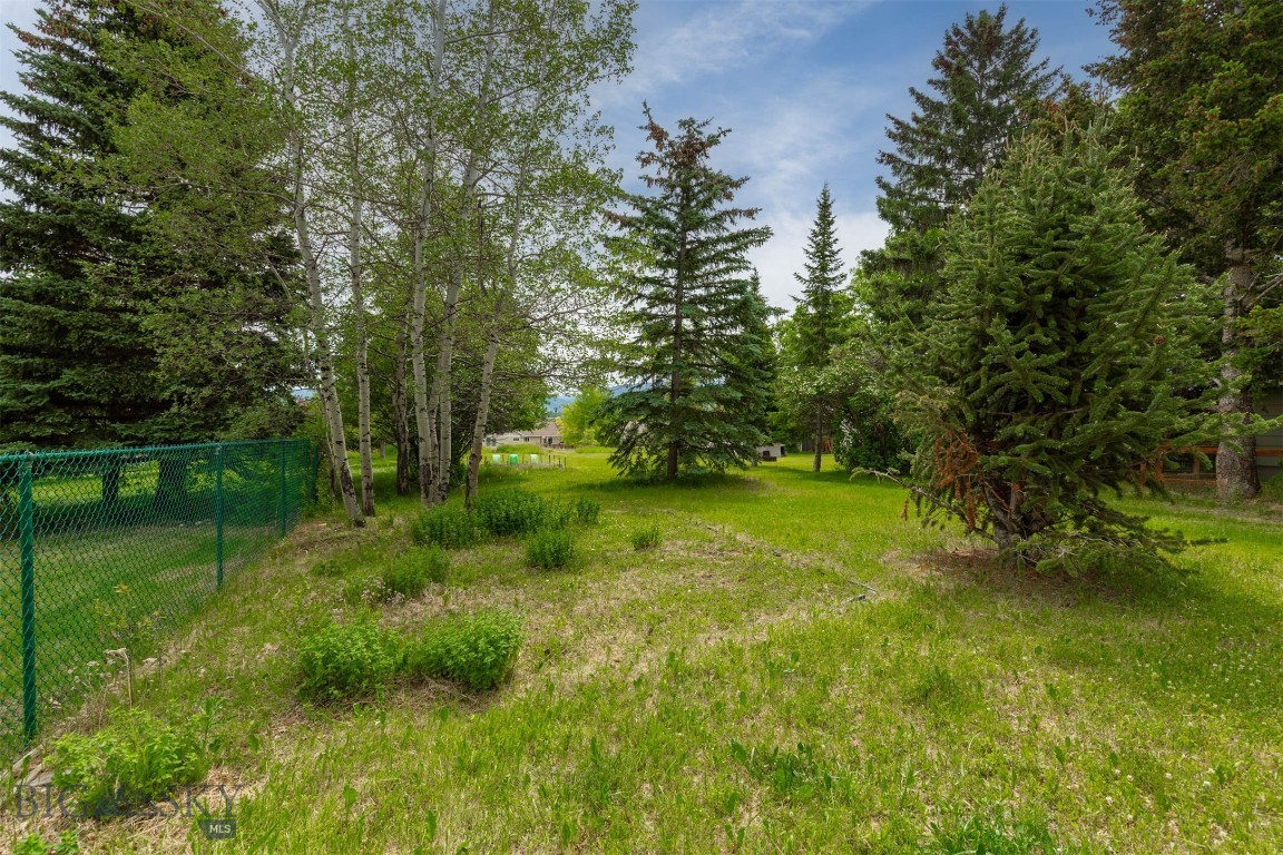 1206 S Pinecrest Drive Property Photo 37