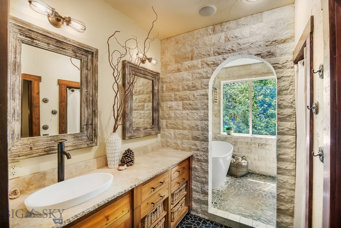 141 Old Timber Way Property Photo 31