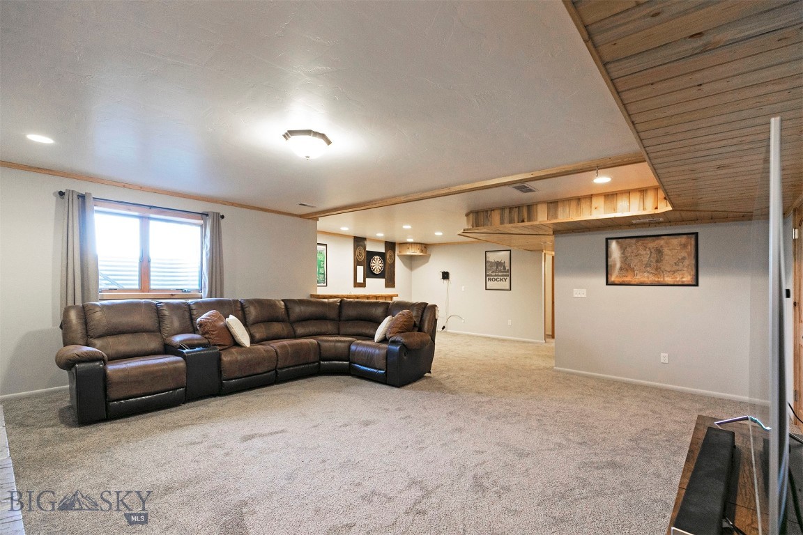 94 Mountainwood Lane Property Photo 45