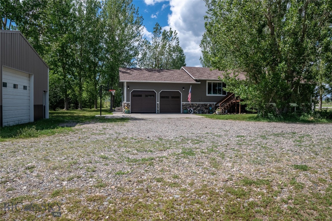 7 W Teal Property Photo 3