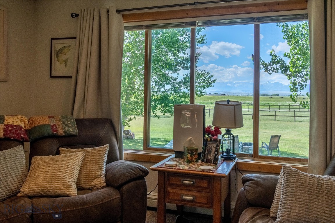 7 W Teal Property Photo 25